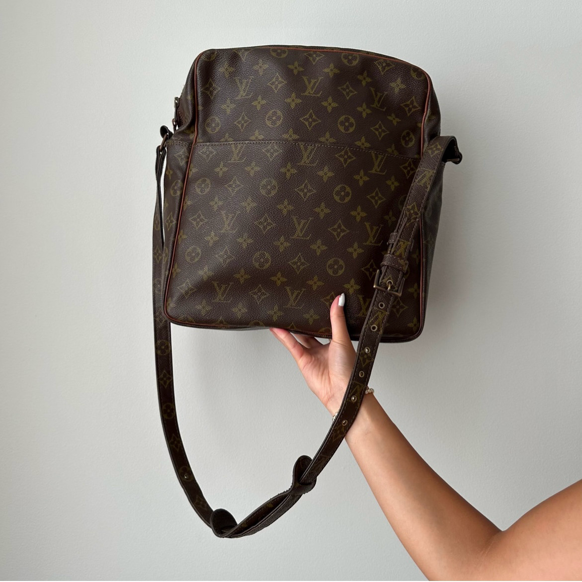 Unisex louis vuitton crossbody sale
