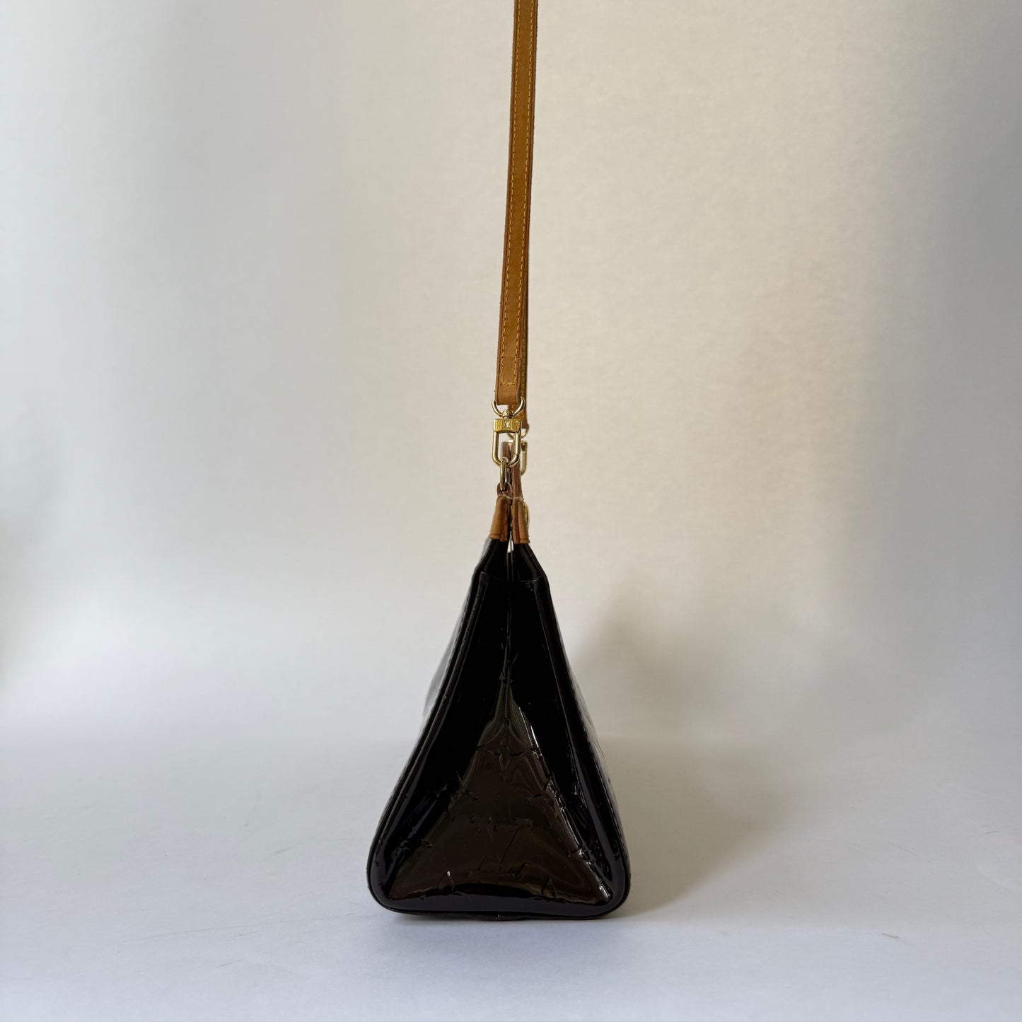 Louis Vuitton Roxbury Vernis Amerante Hand Bag