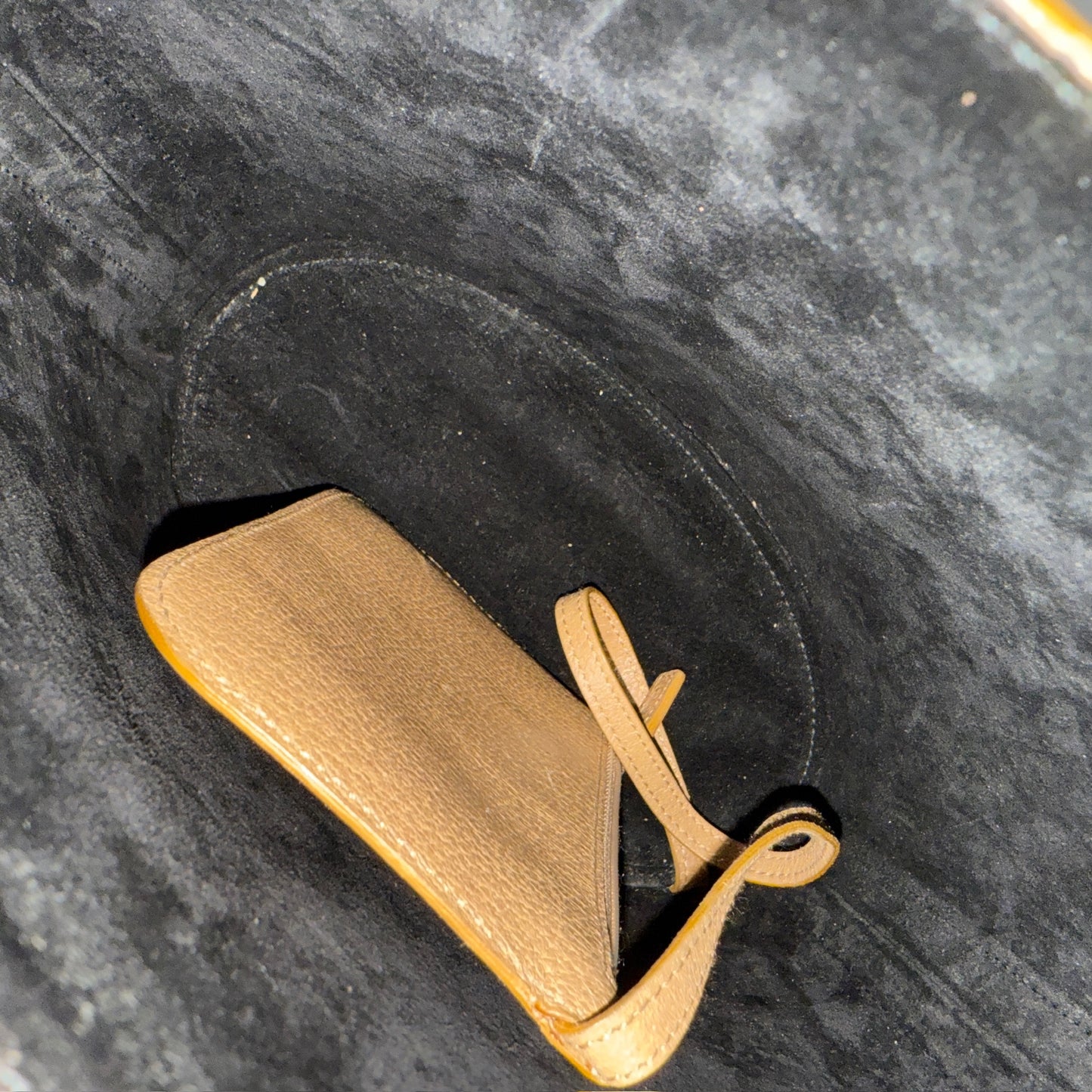 Gucci Brown Leather Bucket Bag w/ Acrylic Handle