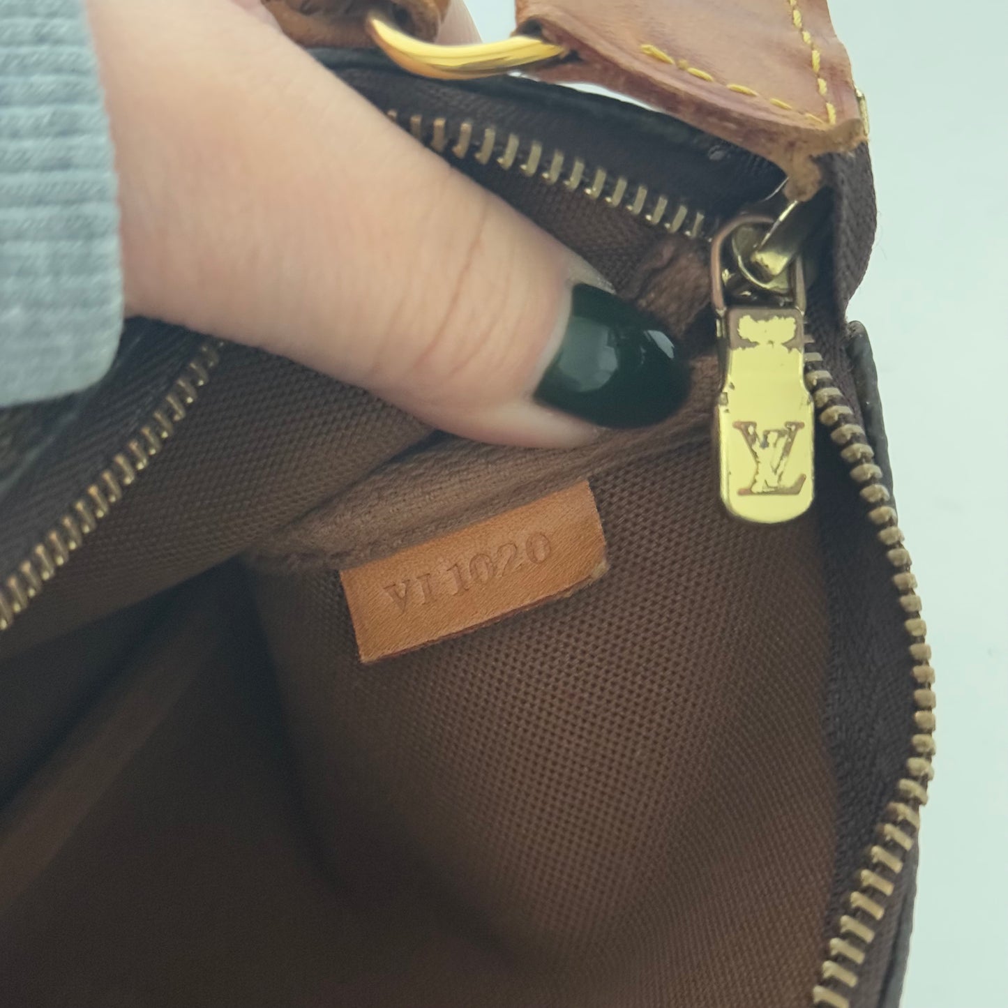 Louis Vuitton Brown Monogram Classic Pochette Accessories Shoulder Bag