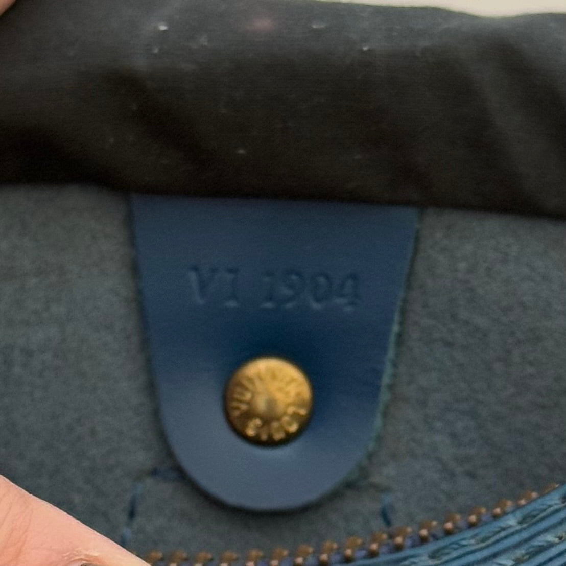 Louis Vuitton Toledo Blue Epi Leather Keepall 25