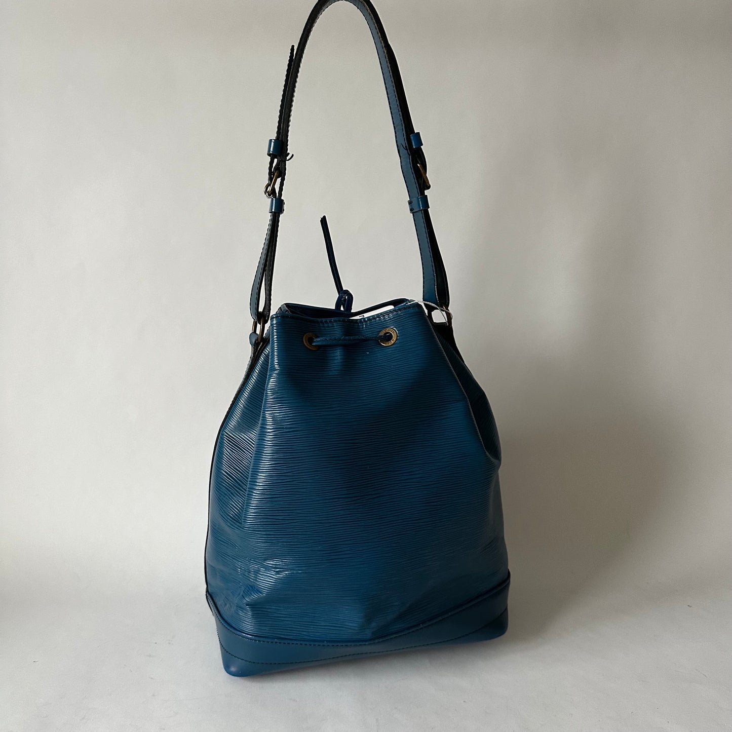 Louis Vuitton Toledo Blue Epi Bucket GM Bag 1990