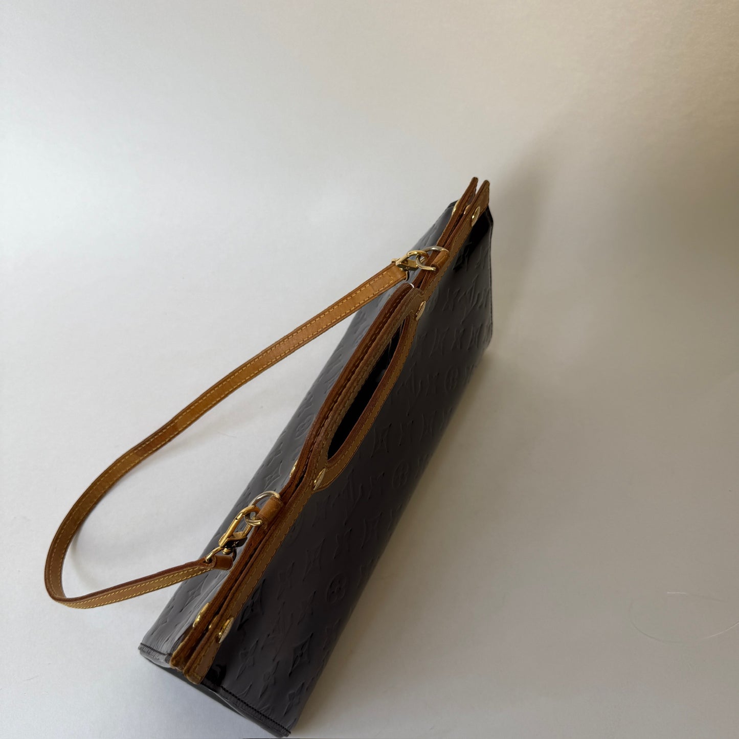 Louis Vuitton Roxbury Vernis Amerante Hand Bag