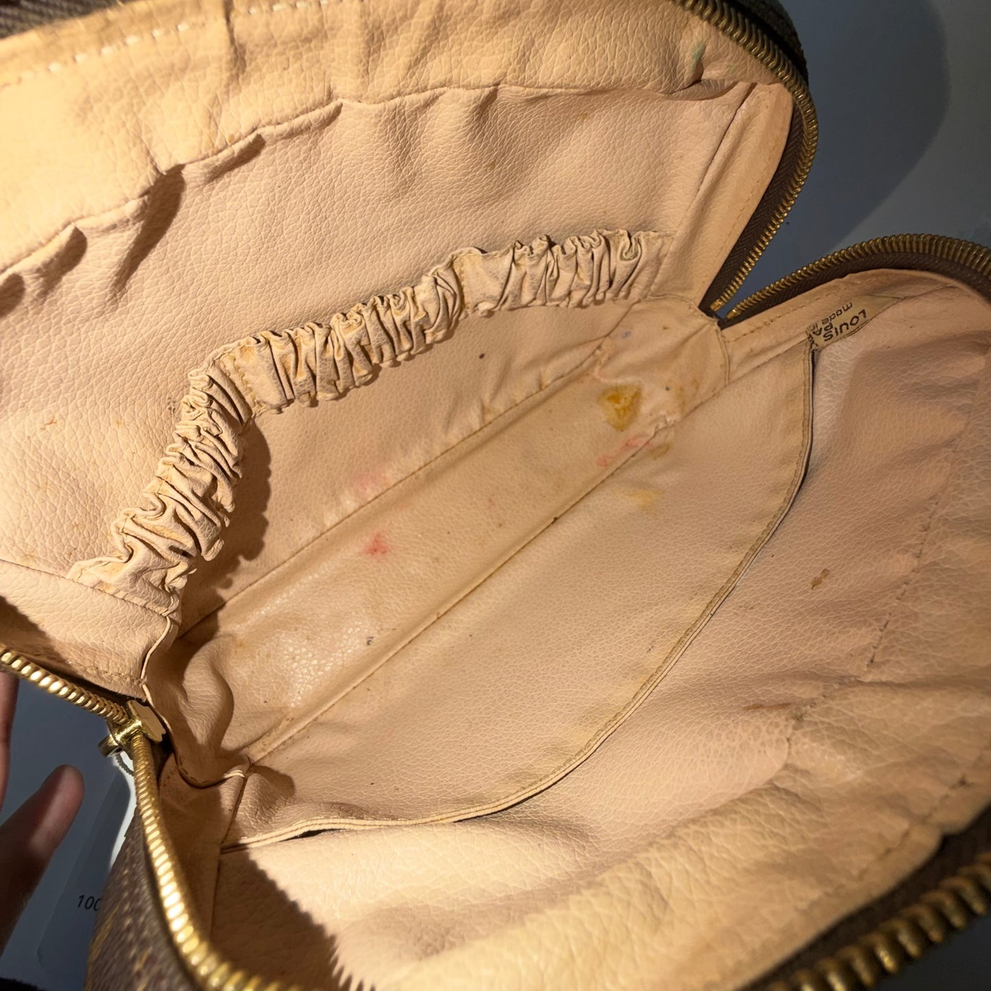 Louis Vuitton Trousse 23 Toiletry Pouch