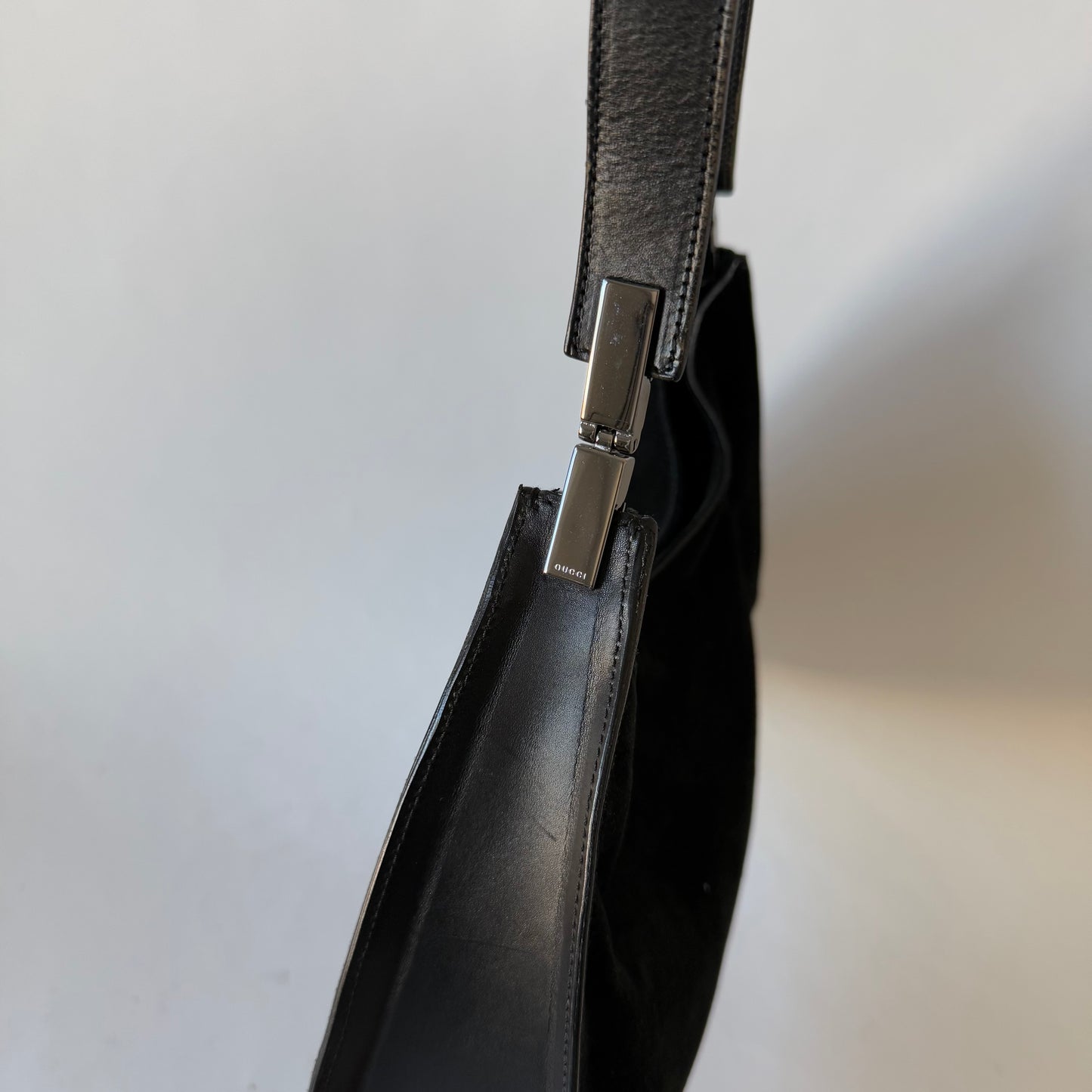 Gucci Black Suede Simple Shoulder Bag