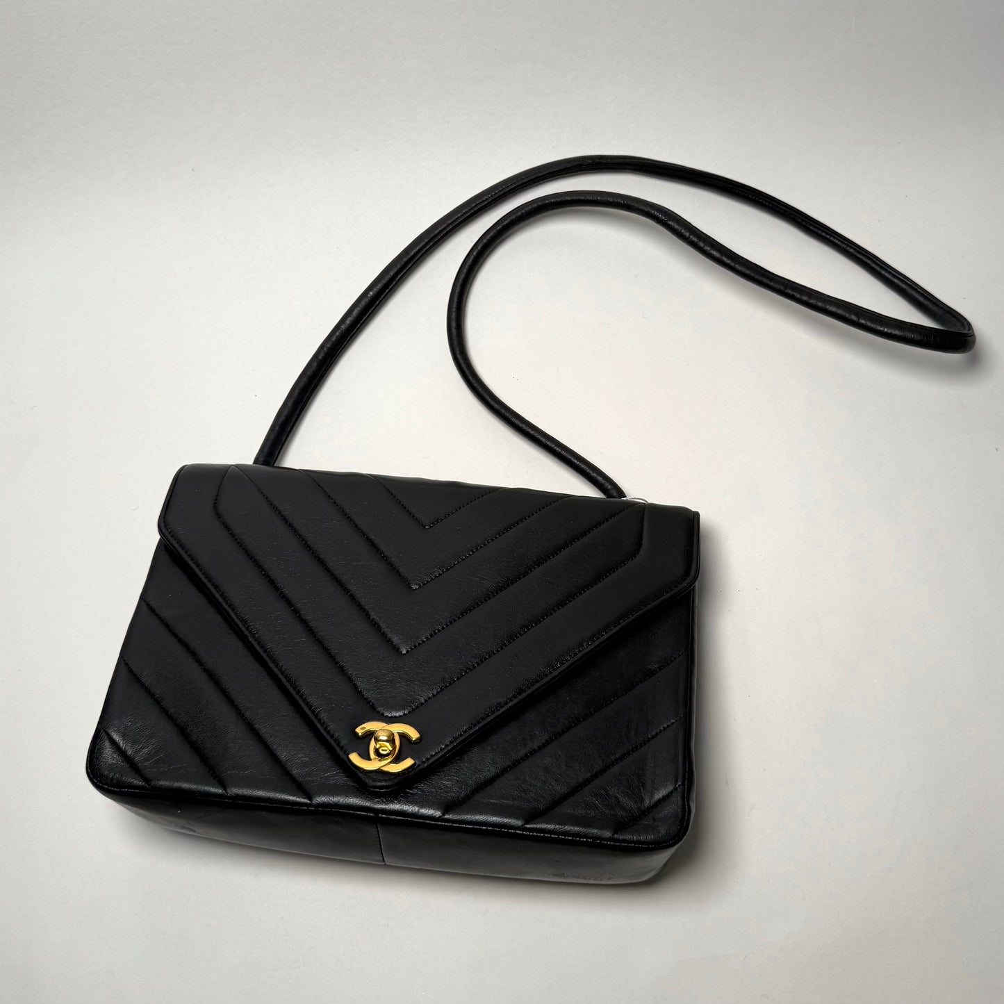Chanel Vintage 24k GPHW Black Matelasse Chevron Lambskin Crossbody Bag