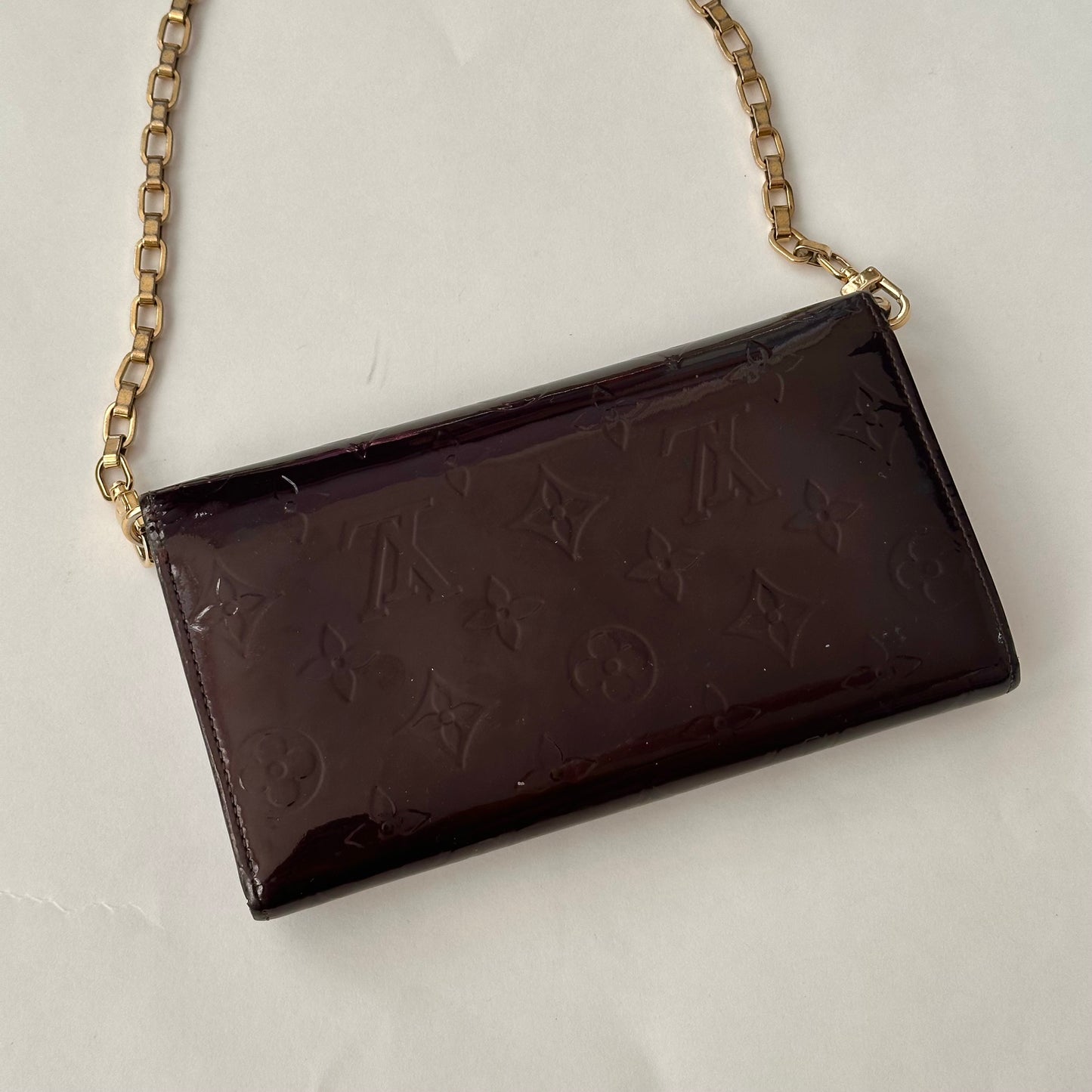 Louis Vuitton Vernis Amarante Sarah Chain Wallet Bag