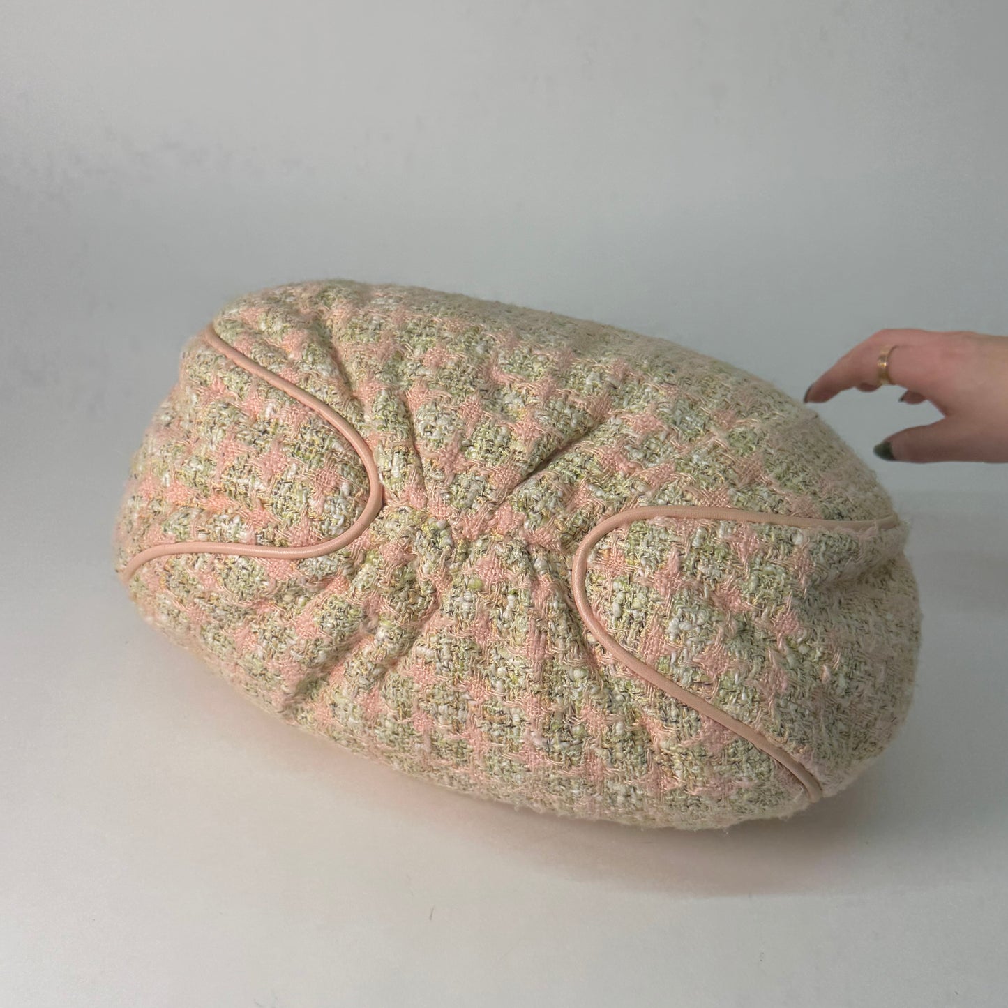 Chanel 2005 Pink Tweed Boucle Knitting Top Handle Bag