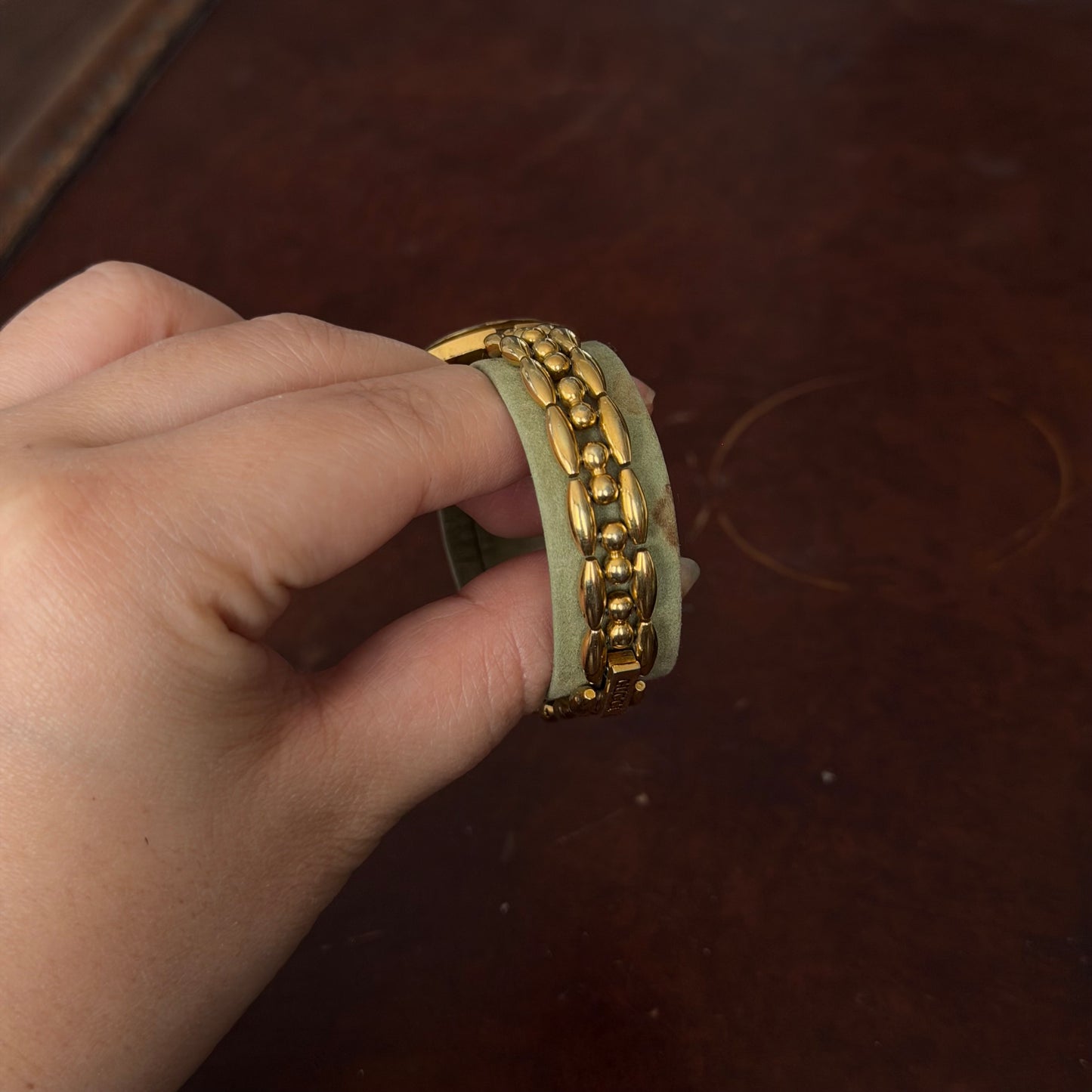 Gucci Gold Rice Link White Dial Bezel Watch w/ 5 Bezels