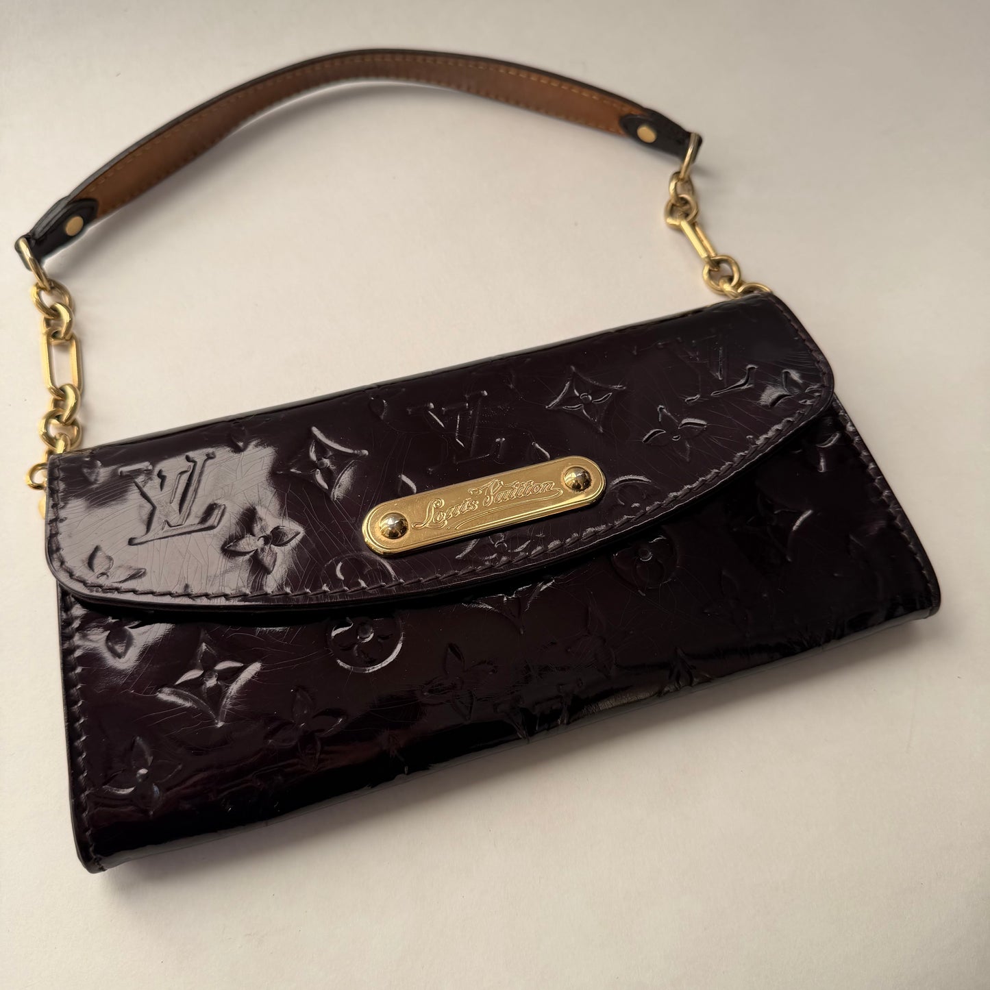 Louis Vuitton Amarante Vernis Monogram Sunset Boulevard Pochette