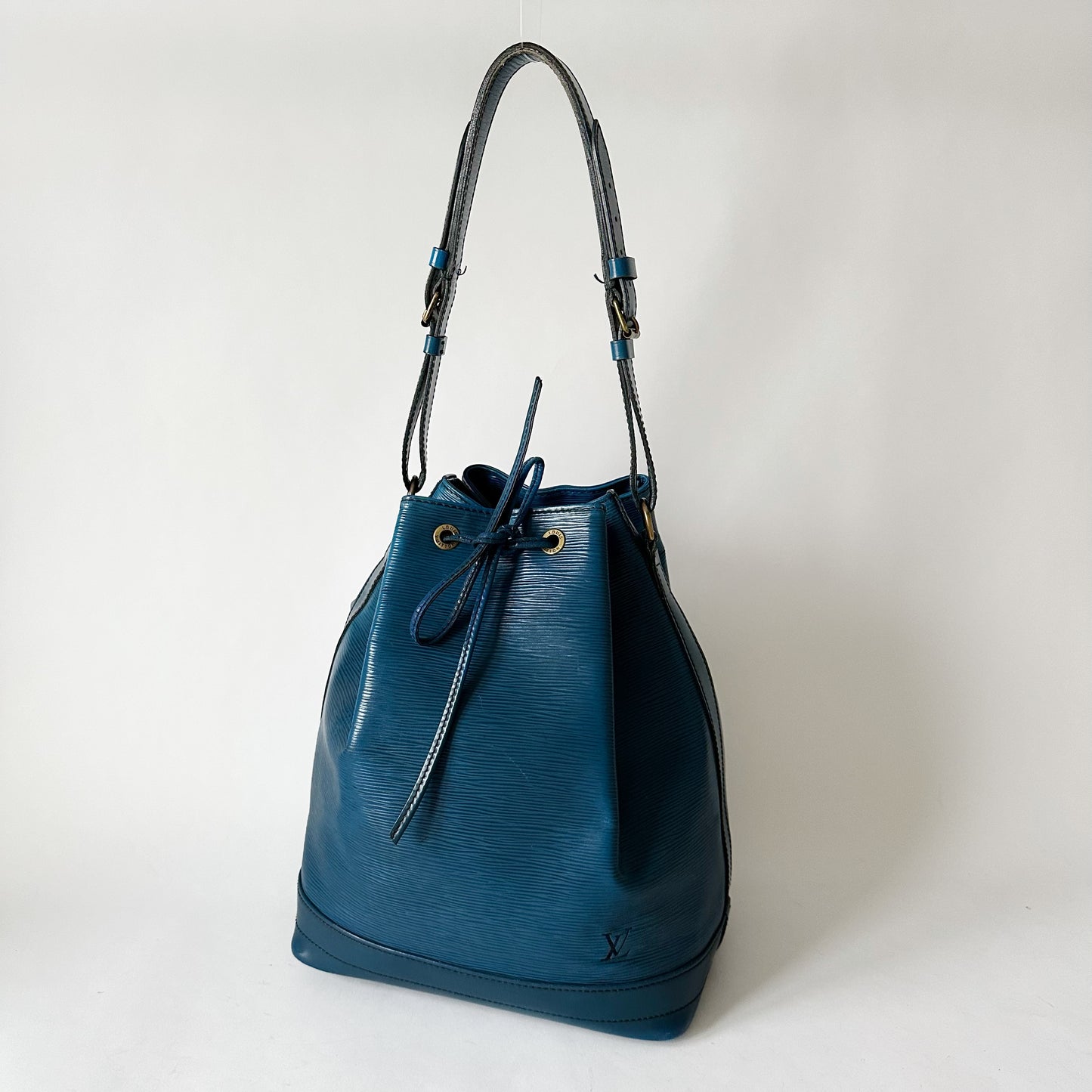 Louis Vuitton Toledo Blue Epi Bucket GM Bag 1990