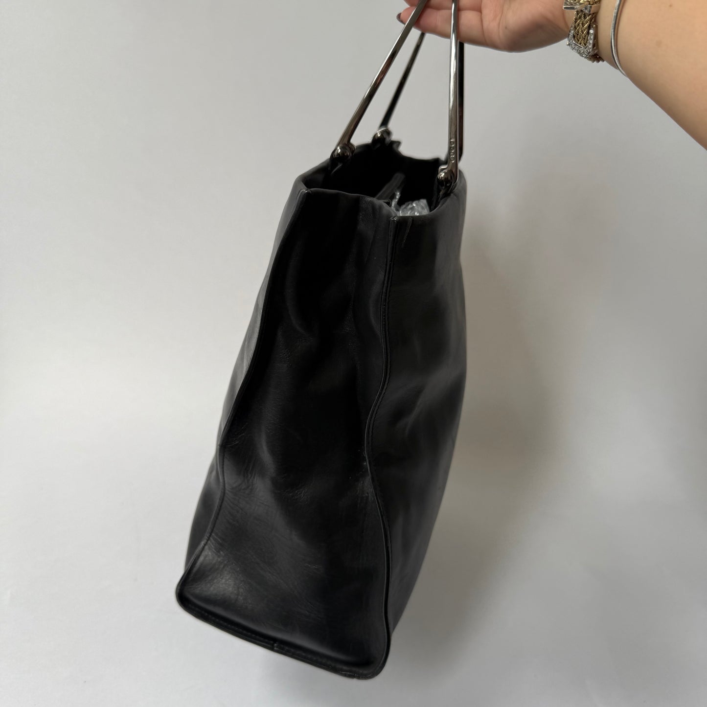 Gucci Black Lambskin Tom Ford Era Top Handle Tote Bag