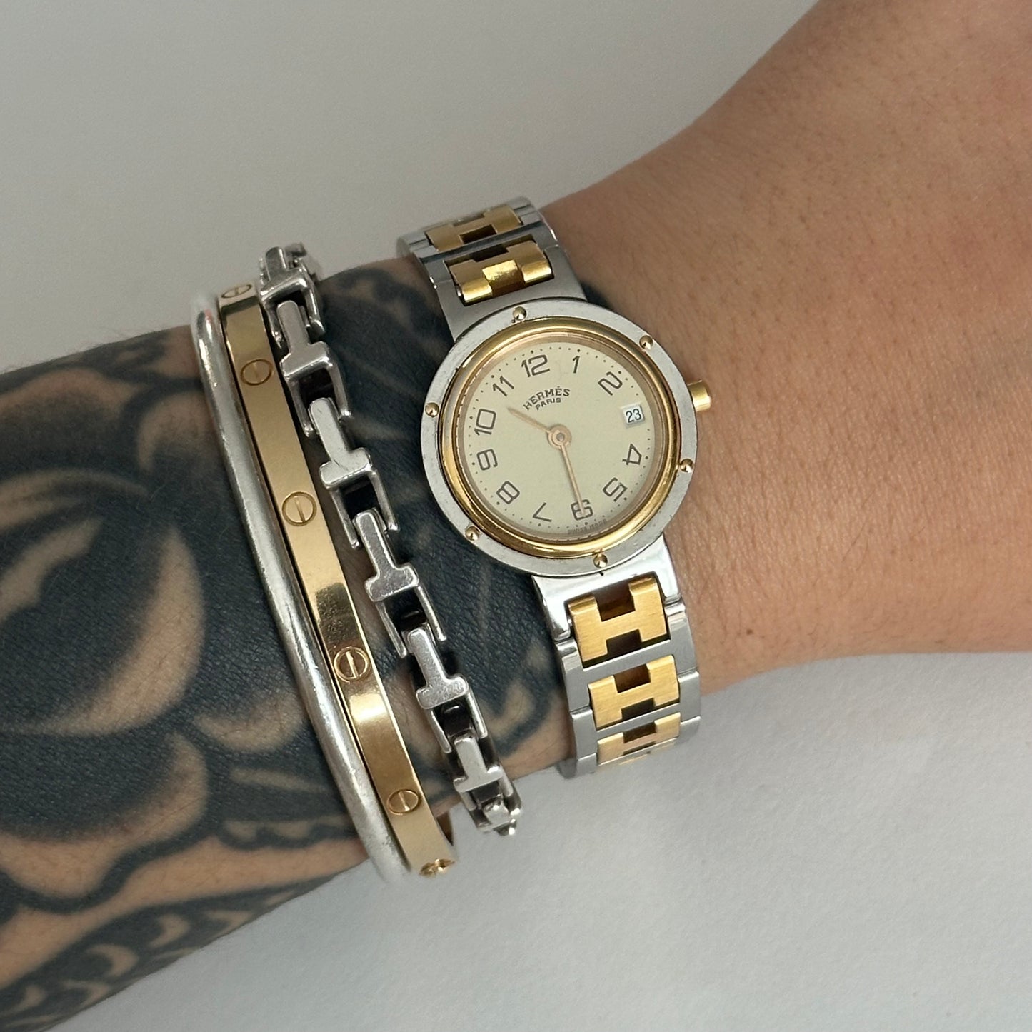 Hermes Dainty 24mm White Dial Clipper Two Tone Date Window Watch