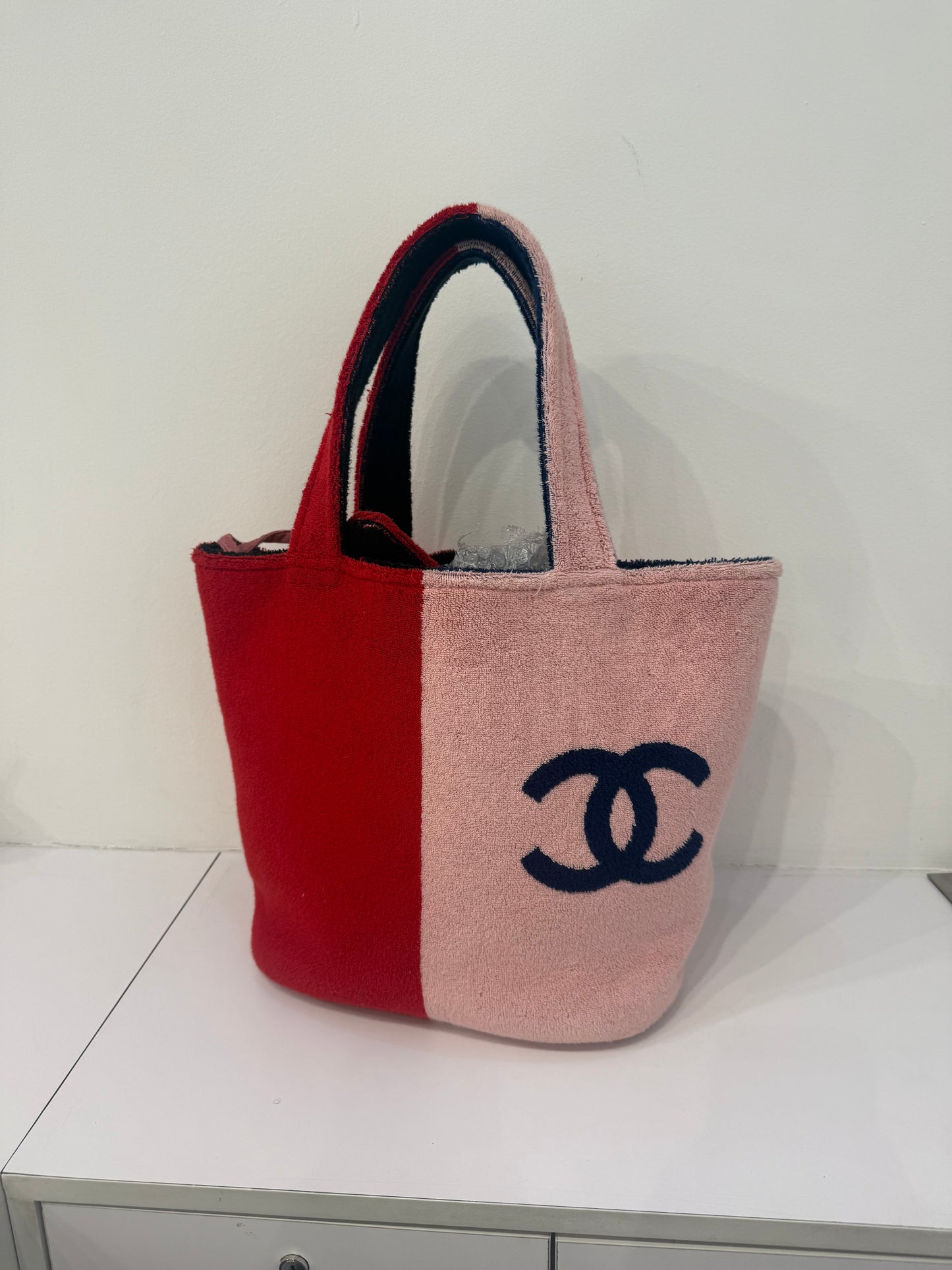 RARE Chanel Reversible Singapore Exclusive Red & Pink Terry Cotton Beach Bag w/ Detachable Pouch