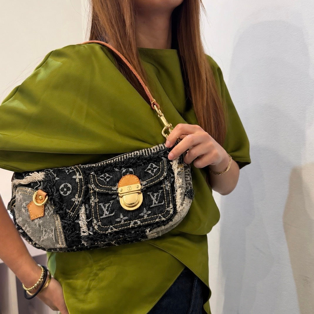 Louis Vuitton Black Monogram  Multicolored Denim Patchwork Pochette Pouchy Bag