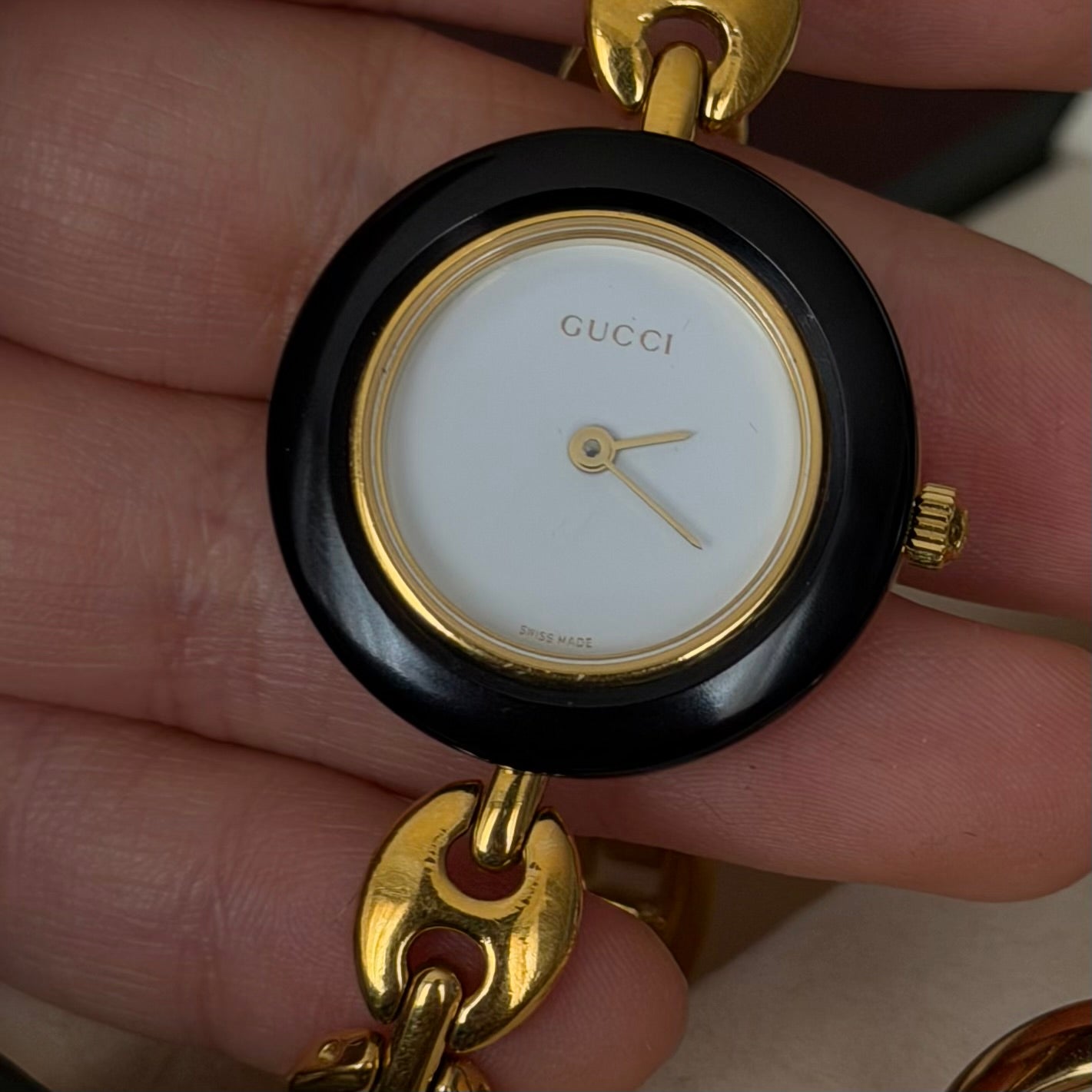 Gucci Gold Mariner Link White Dial Bezel Watch