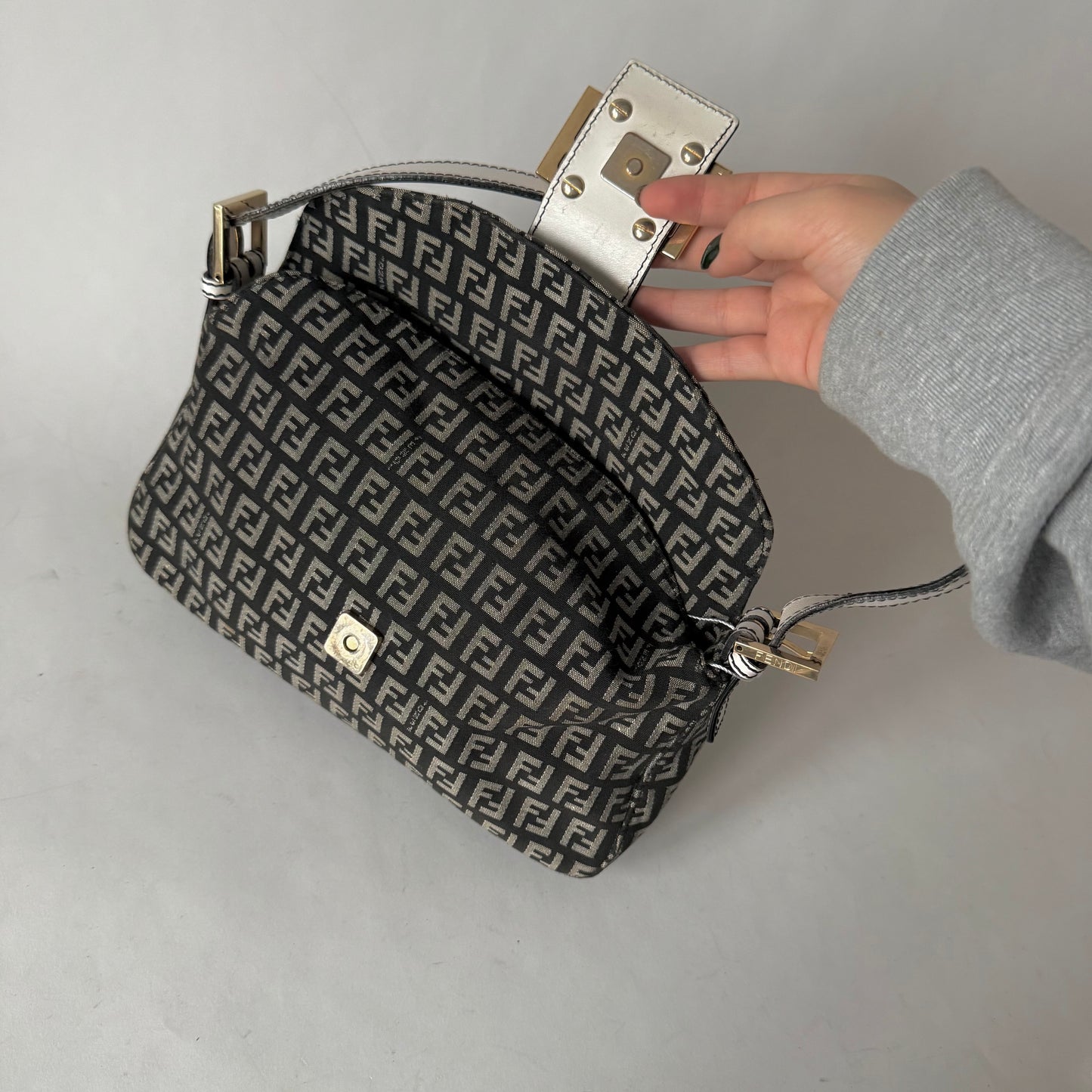 Fendi Zucchino & White Leather Baguette Shoulder Bag