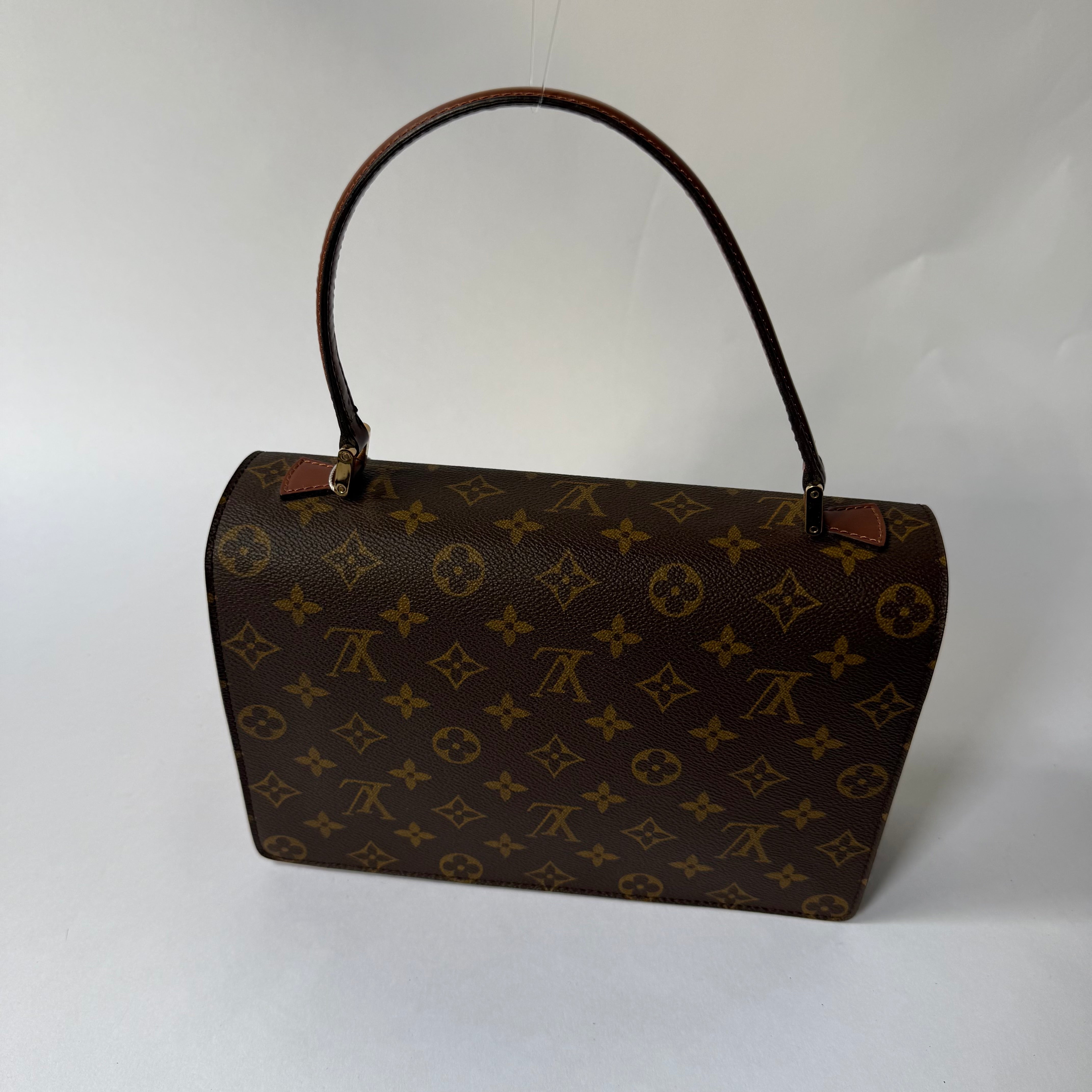 Louis Vuitton vintageバッグ Louis Vuitton Vintage Concorde Briefcase Style Top Handle Bag