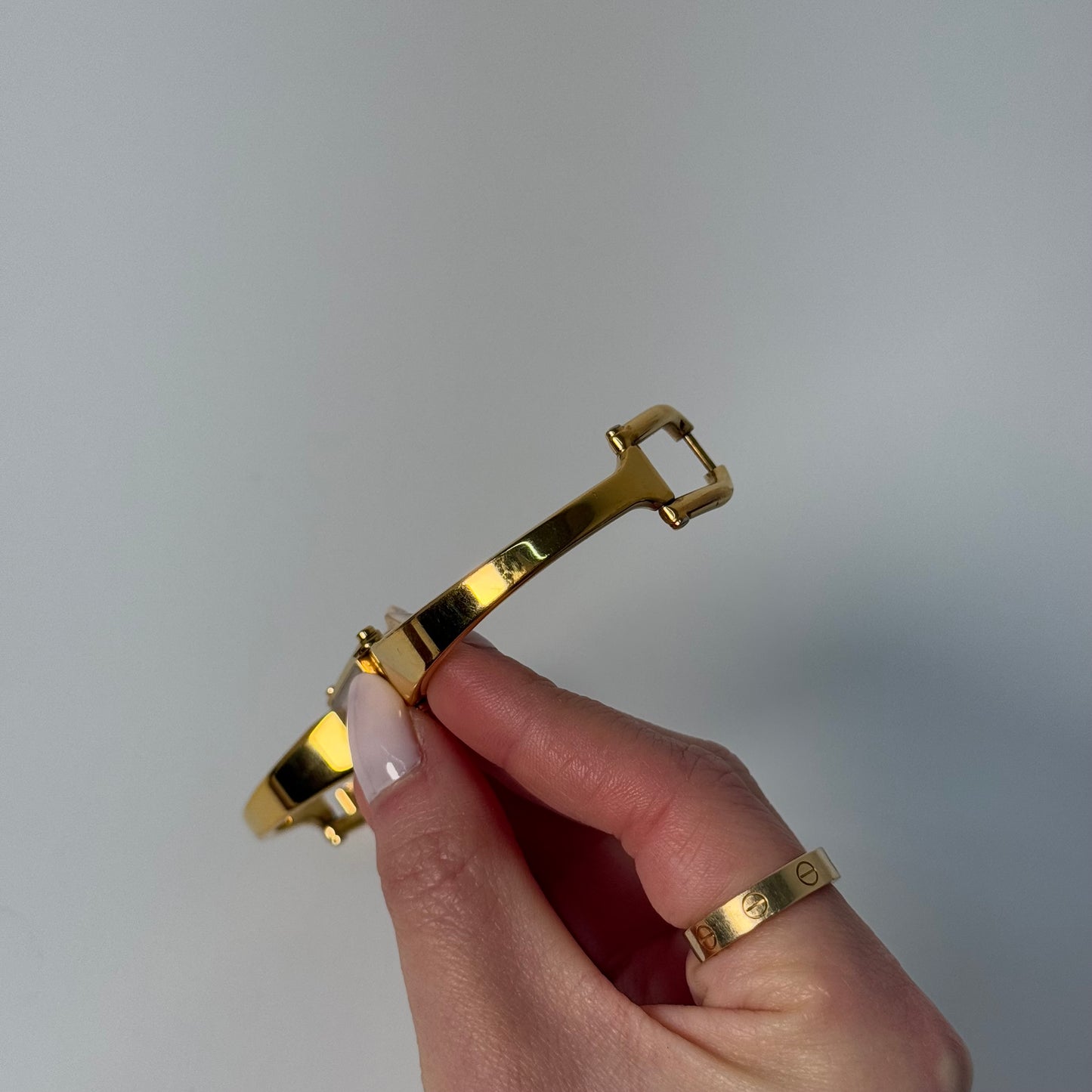 Gucci Gold Pearl Dial Horsebit Bangle Watch