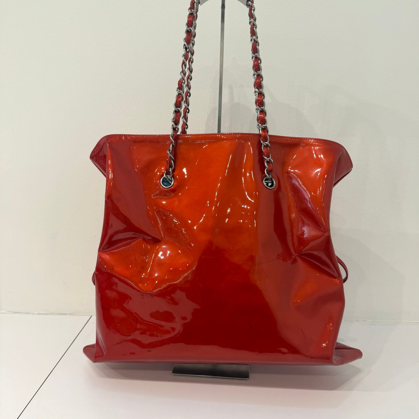 Chanel 2009 Red Patent Leather Strass Bon Logo Shoulder Bag