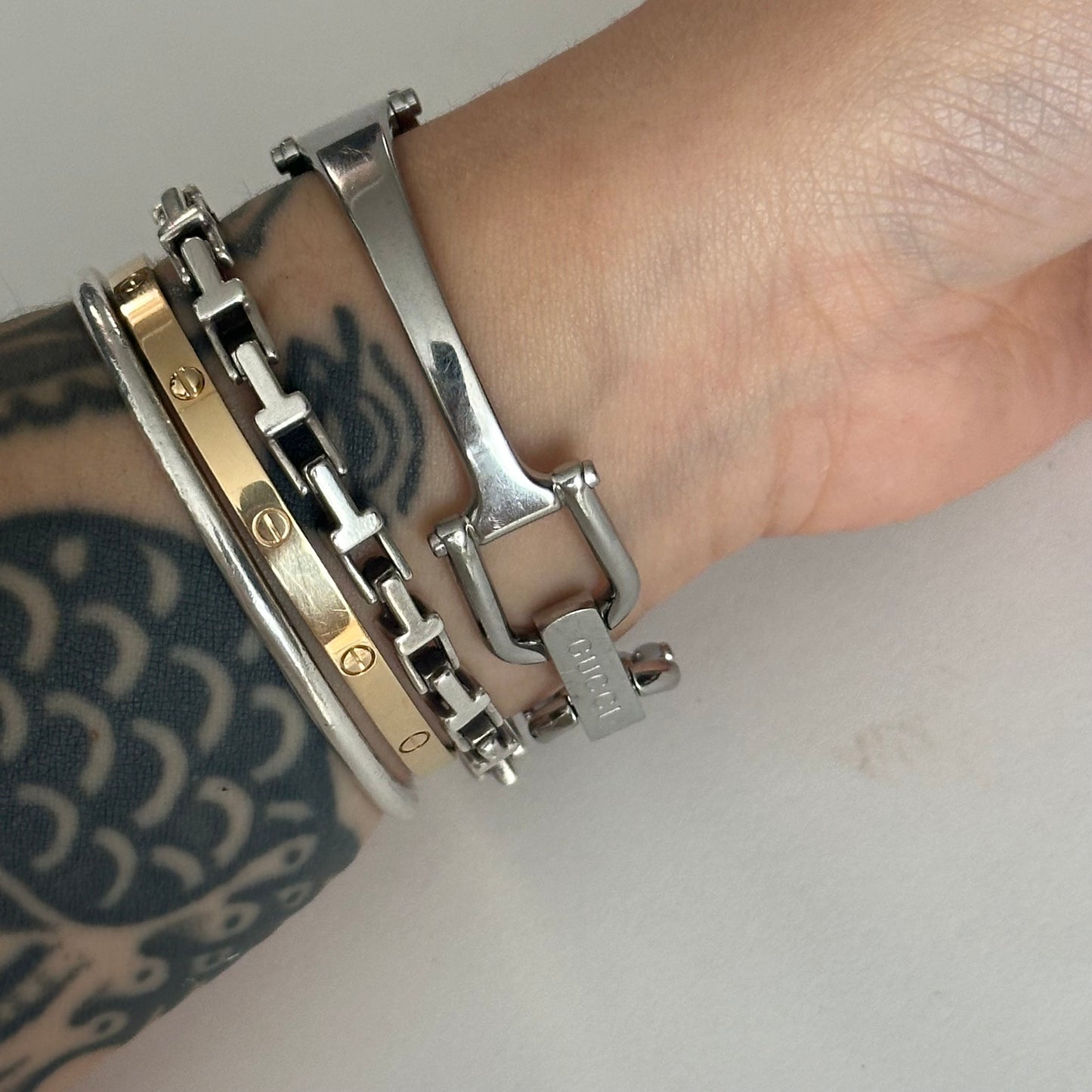 Gucci Silver Black Dial Horsebit Bangle Watch