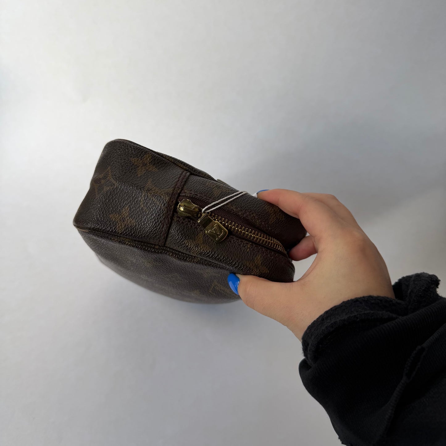 Louis Vuitton Trousse 23 Toiletry Pouch
