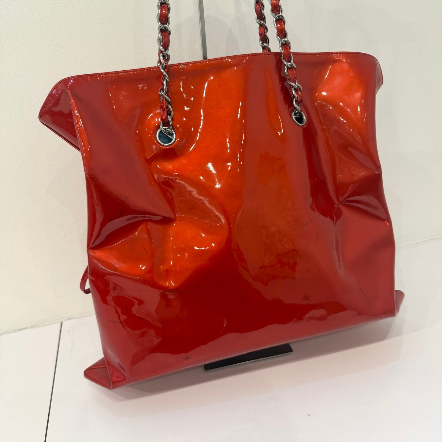 Chanel 2009 Red Patent Leather Strass Bon Logo Shoulder Bag