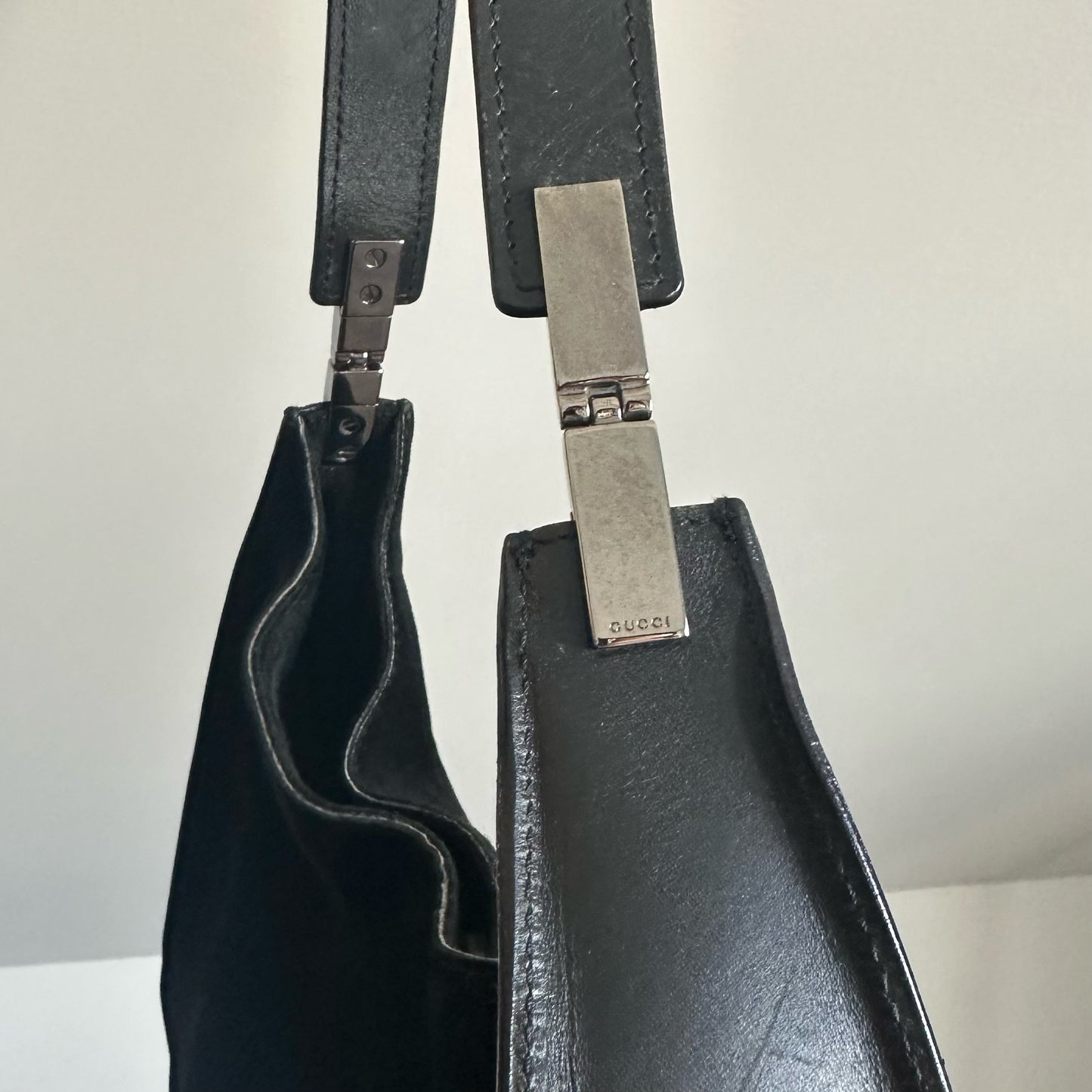 Gucci Black Suede Simple Shoulder Bag