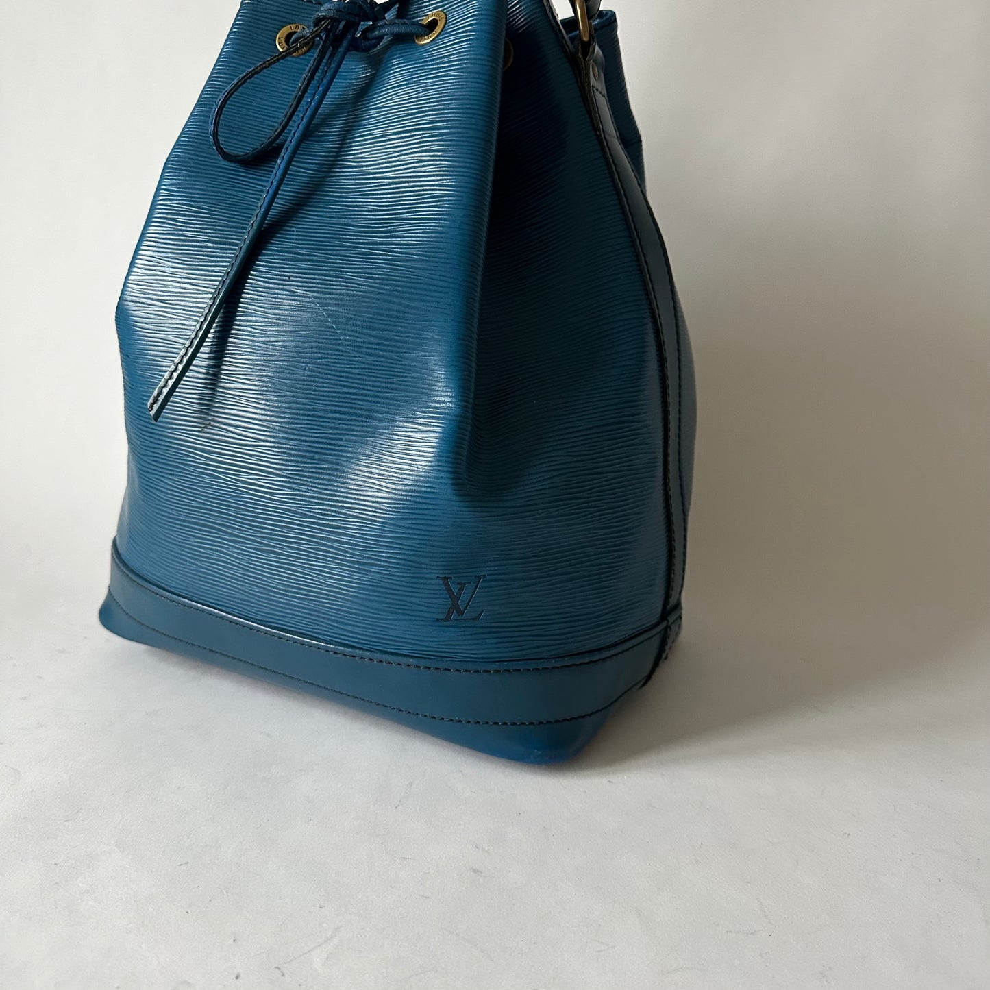 Louis Vuitton Toledo Blue Epi Bucket GM Bag 1990