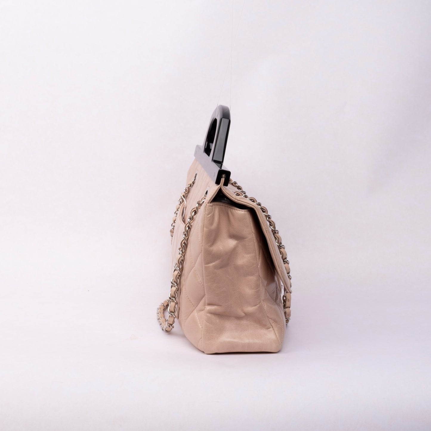 Chanel 2014 Beige Lambskin Quilted Acrylic Handle Delivery Flap