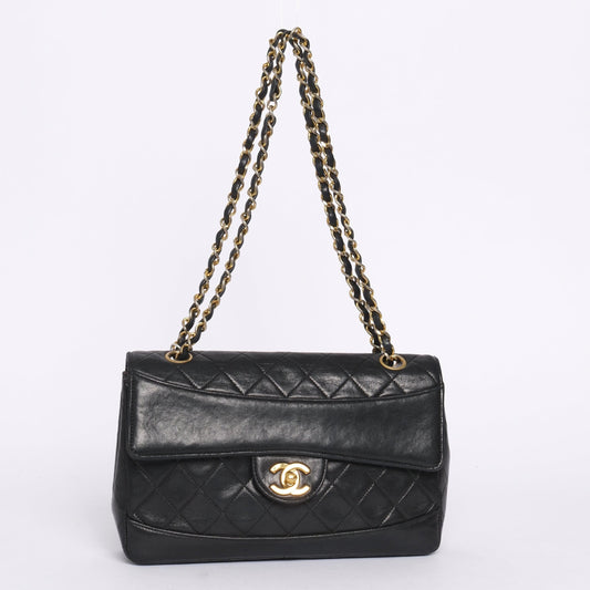Chanel 1989 Black Lambskin Quilted Matelasse Chain Turn Lock Flap